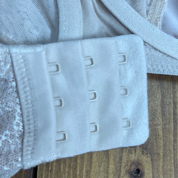 Lilyette 0843 Women's Tailored Minimizer Bra size 38D - Picture 3 of 6